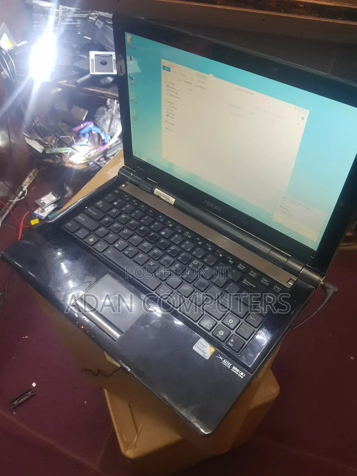 Laptop Asus X59Sr 2GB Intel Core 2 Duo HDD+SSD 320GB