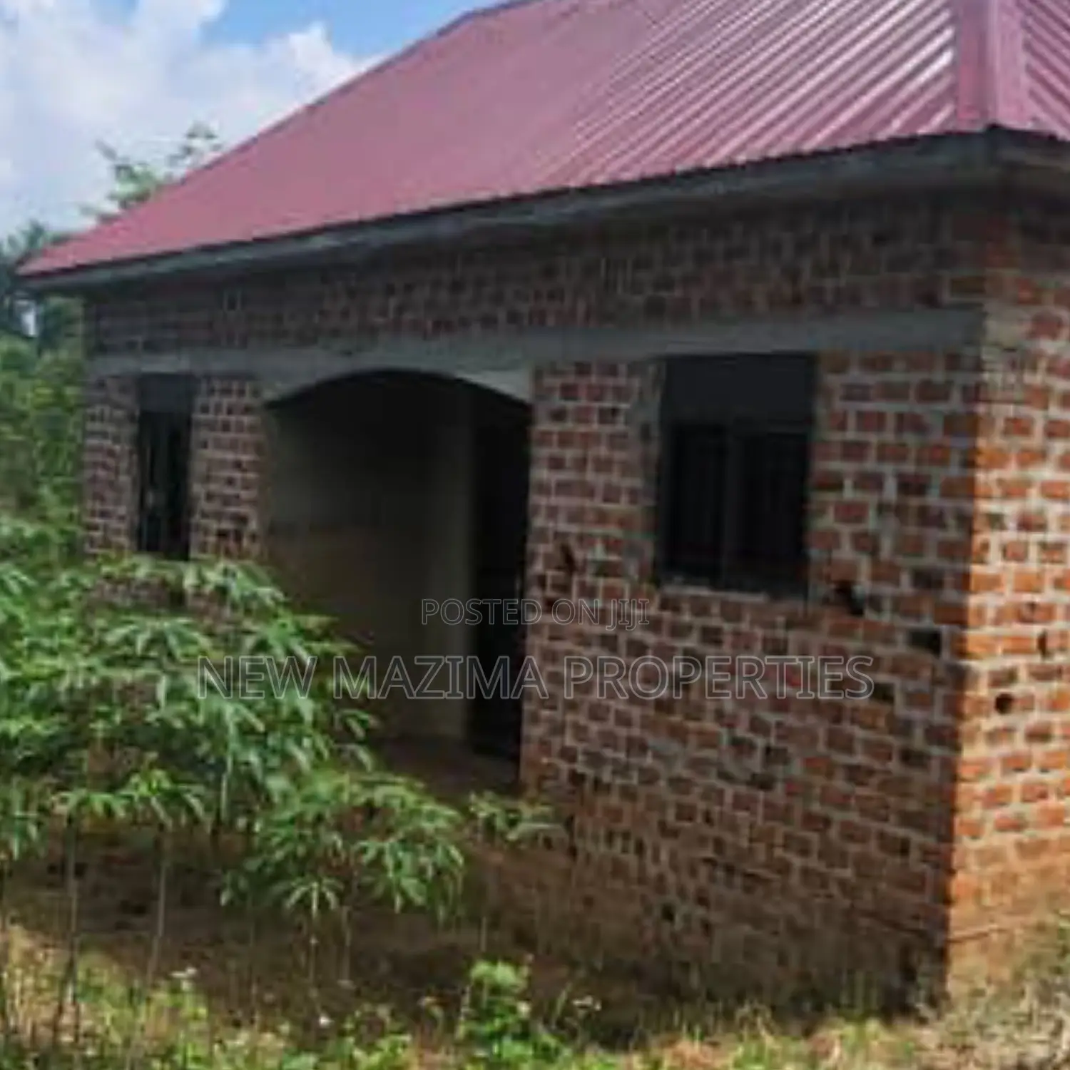 2bdrm House in Bujjuko Town, Division A for sale