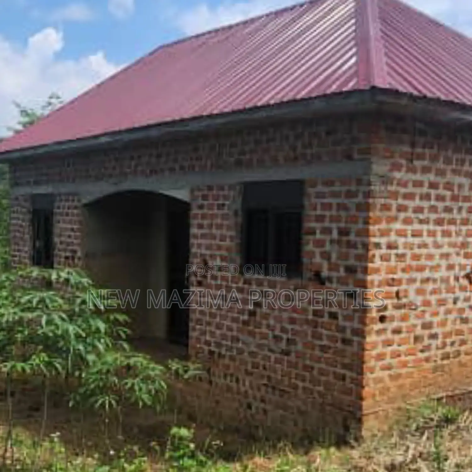 2bdrm House in Bujjuko Town, Division A for sale
