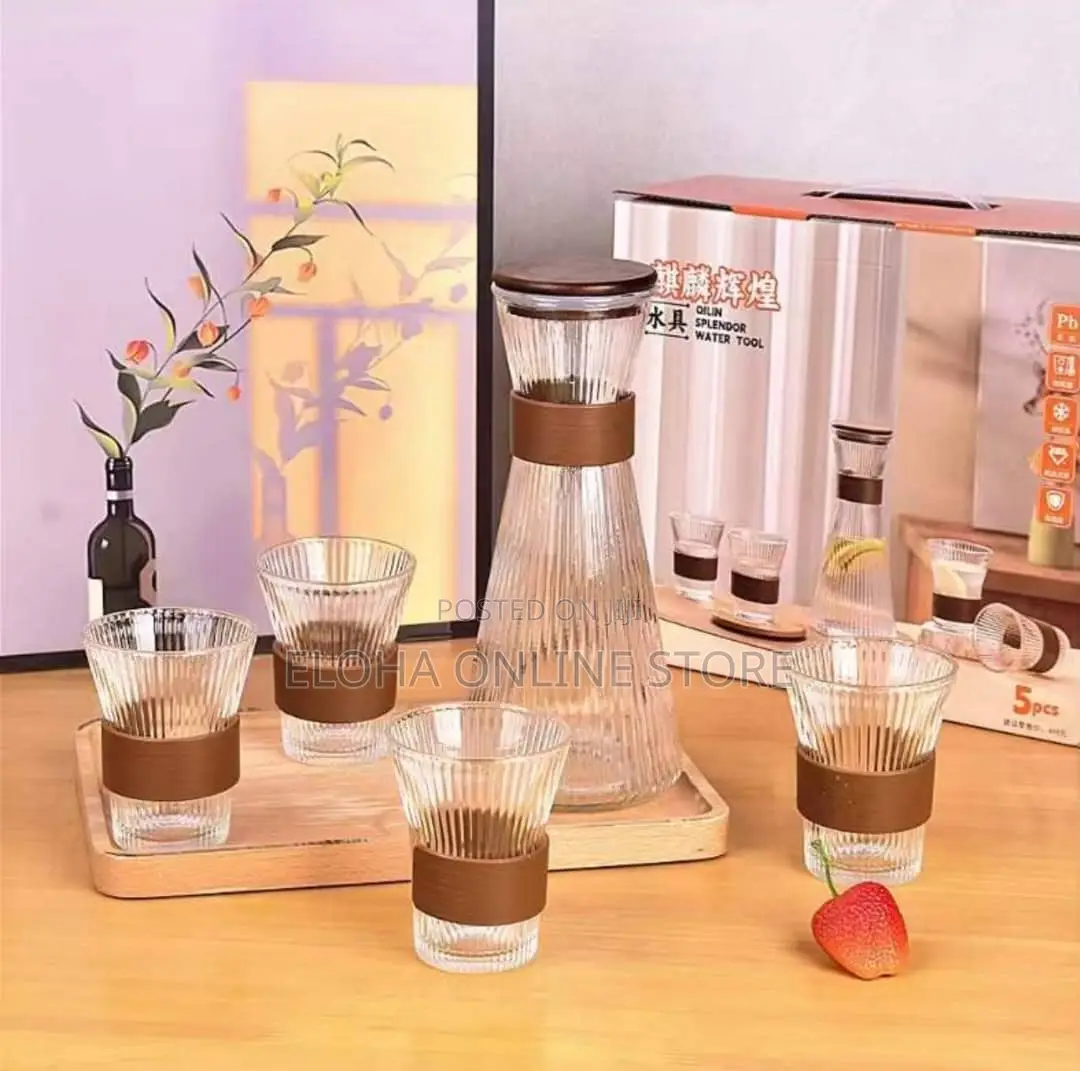Ribbed Glass Pitcher Set With 4 Cups