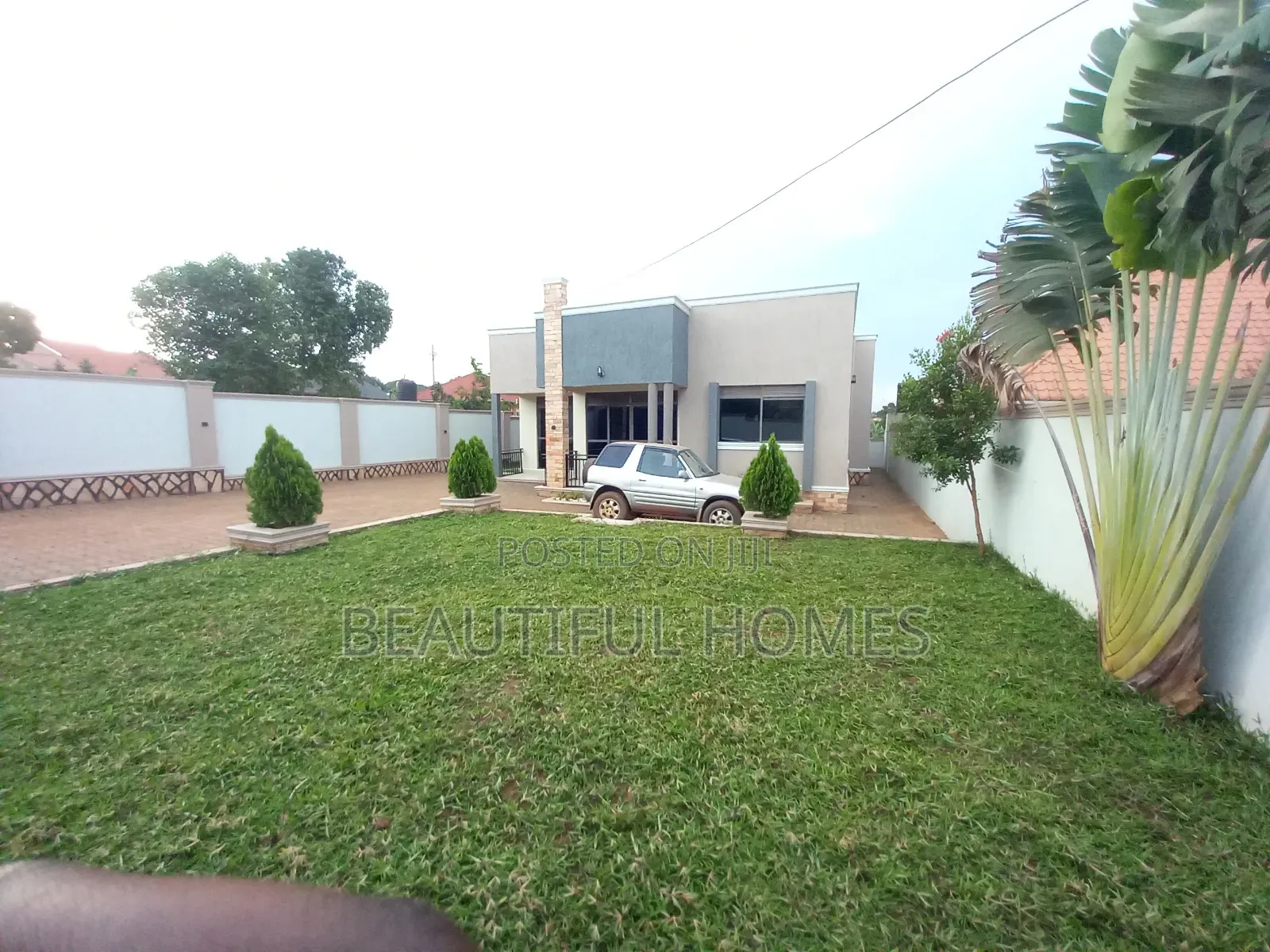 Furnished 4bdrm House in Kira for sale