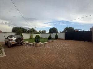 Furnished 4bdrm House in Kira for sale