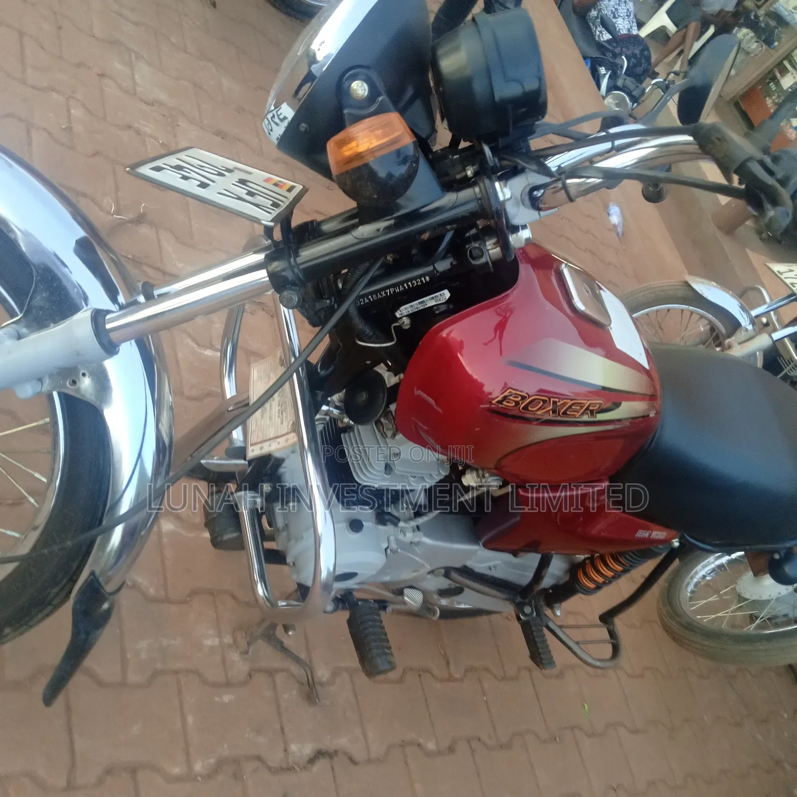 Bajaj Boxer 100 2024 Red
