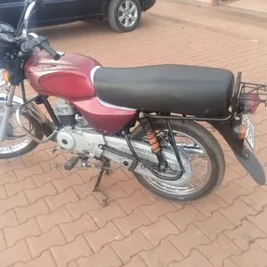 Bajaj Boxer BM100ES 2024 Red