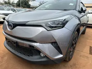 Photo - Toyota C-HR 2018 Gray