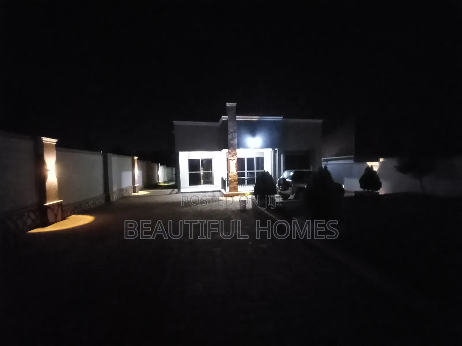 Furnished 4bdrm House in Kira for sale