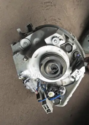 Headlamps Toyota Sienta