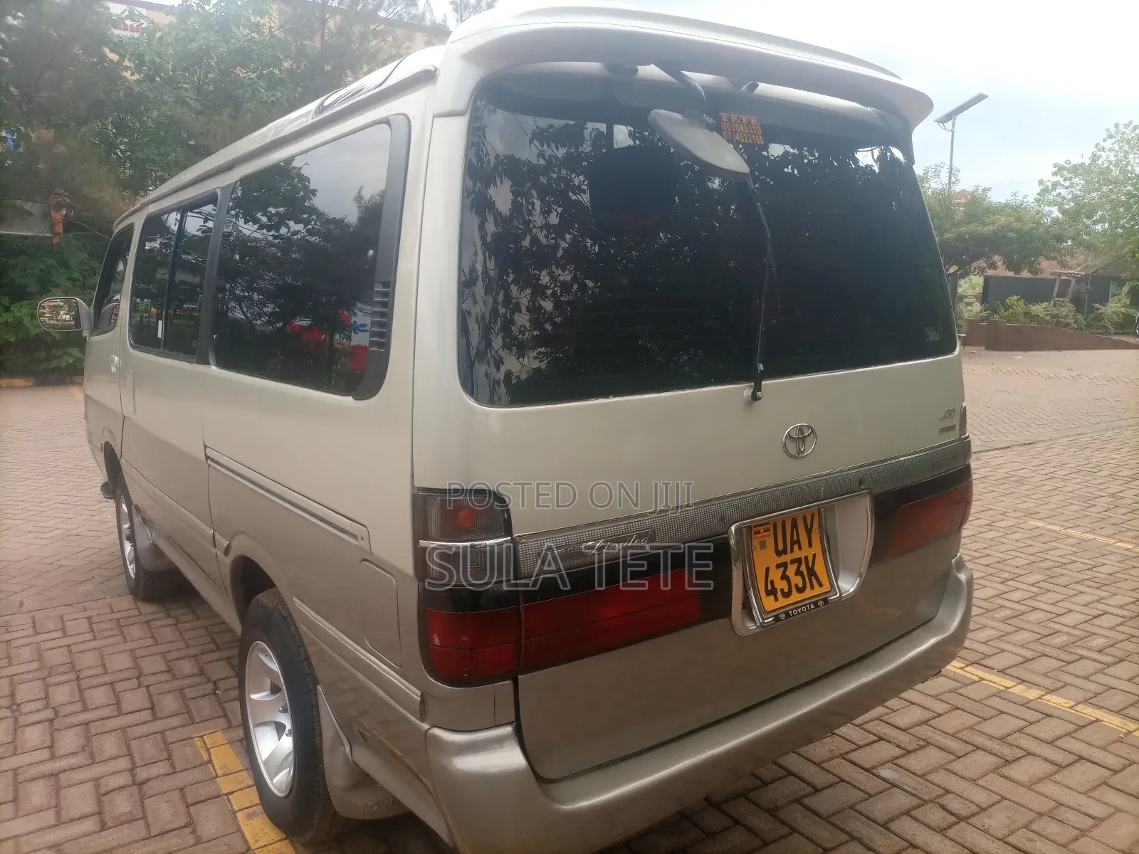 Toyota HiAce 1998 Grey
