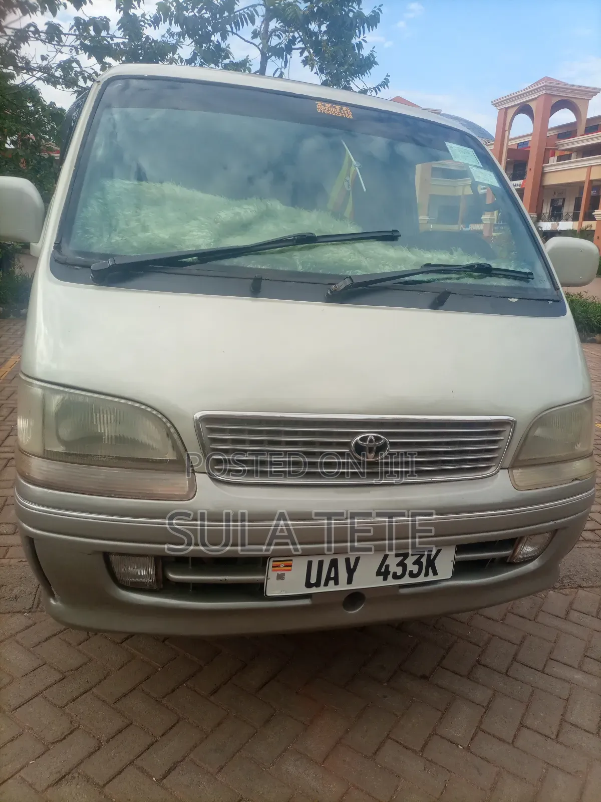 Toyota HiAce 1998 Grey