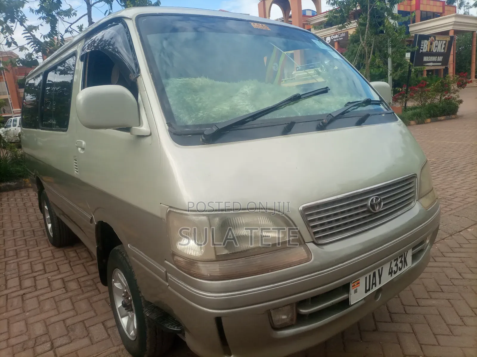 Toyota HiAce 1998 Grey