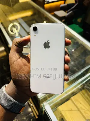 Apple iPhone XR 64 GB White