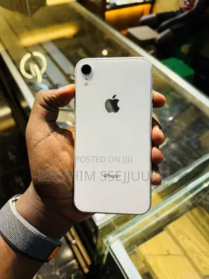 Apple iPhone XR 64 GB White