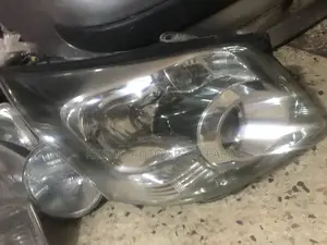 Headlamps Noah 2008