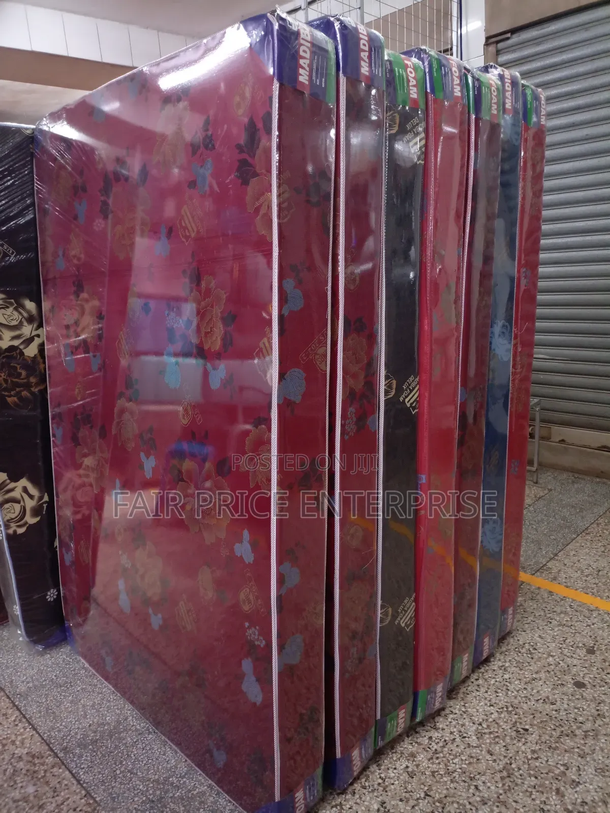 Mattress Comfoam HQ 4x6x6 Inches Sealed Cover