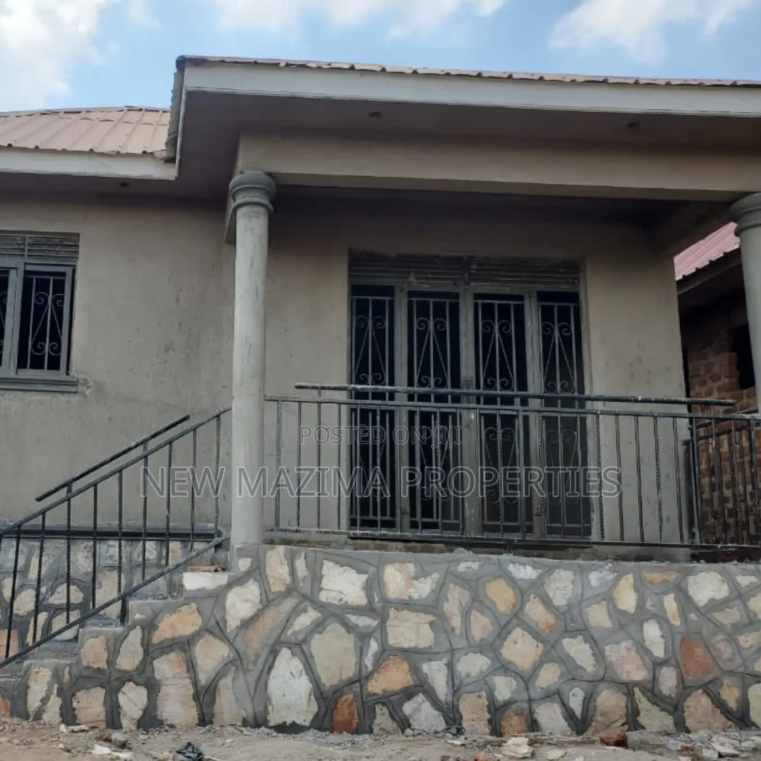2bdrm House in Kawempe Kawanda, Division A for sale
