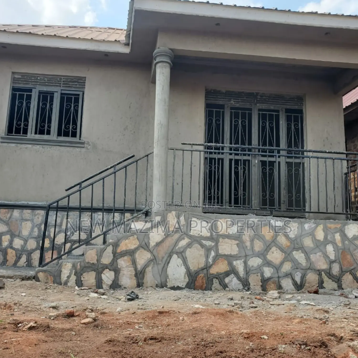 2bdrm House in Kawempe Kawanda, Division A for sale