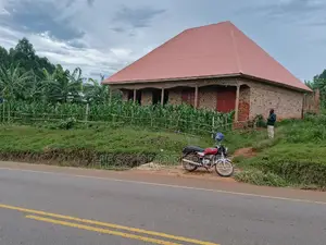 Commercial Property on Sale Located Kyenjojo Town Council