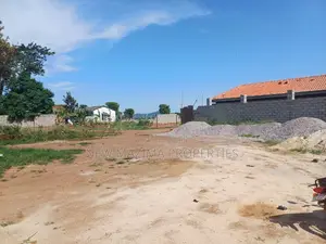 Very Beautiful 38decimams With Lake View in Busabala Heights