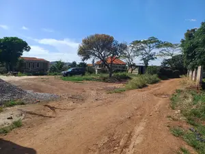 Very Beautiful 38decimams With Lake View in Busabala Heights