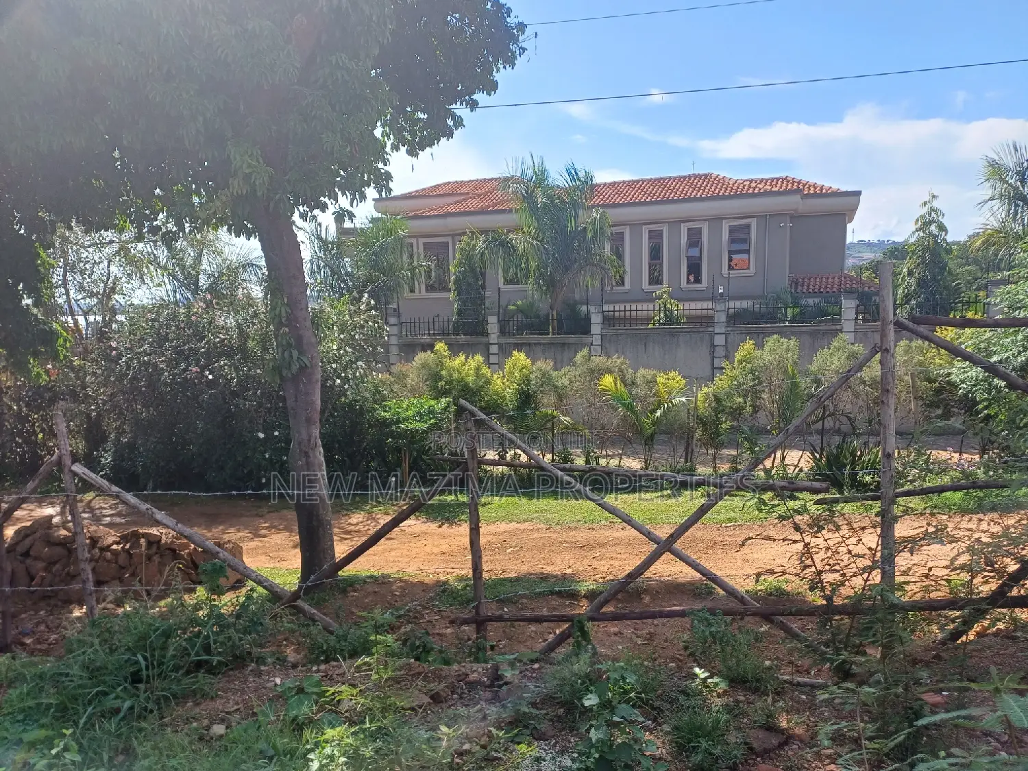 Very Beautiful 38decimams With Lake View in Busabala Heights