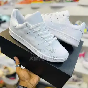 New Adidas Stansmith Sneakers in Stock
