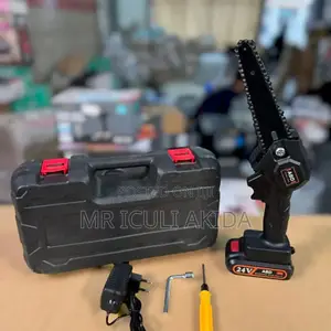 6-Inches Electric Rechargeable Chain Saw