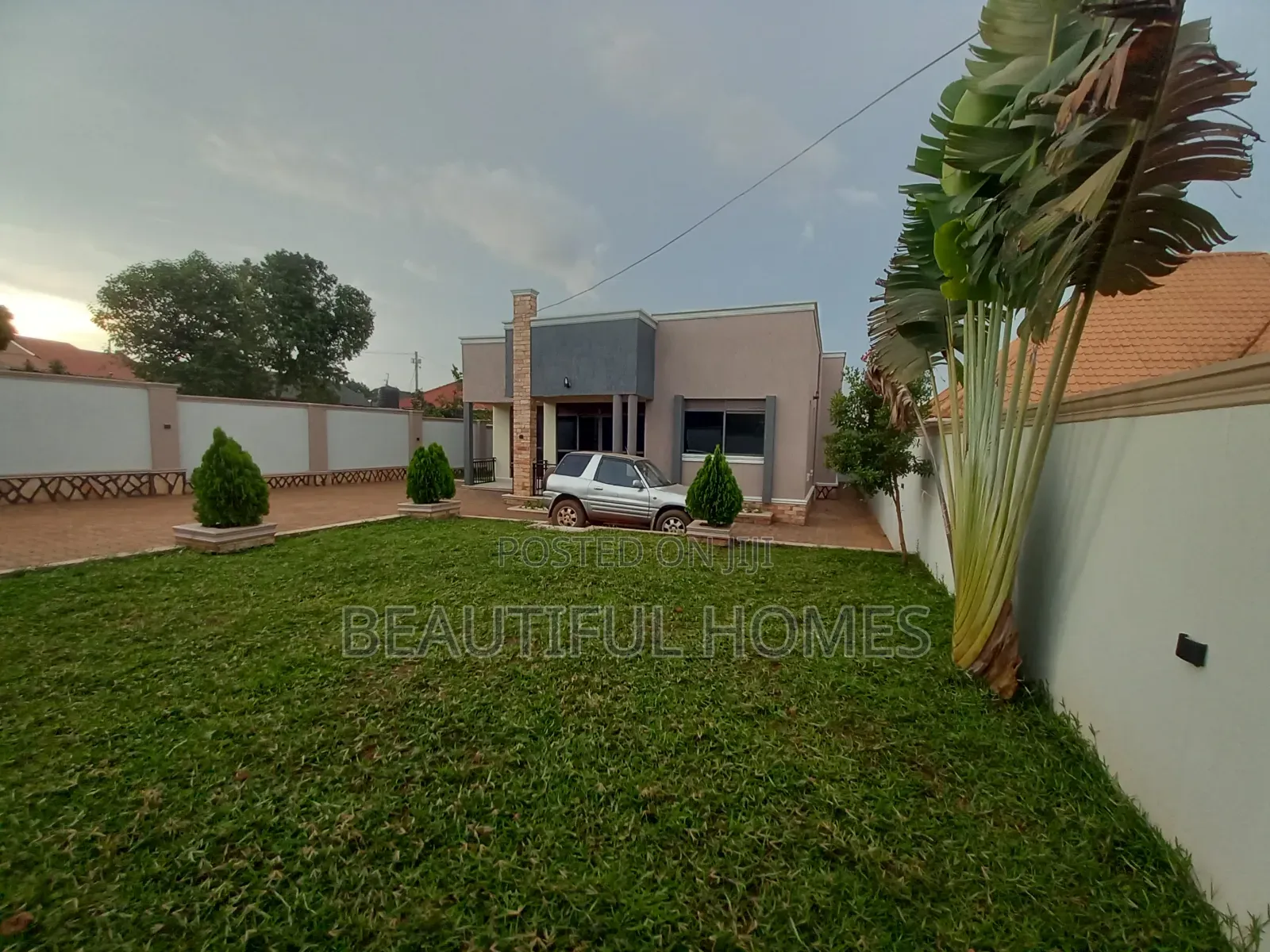 Furnished 4bdrm Bungalow in Kira for sale