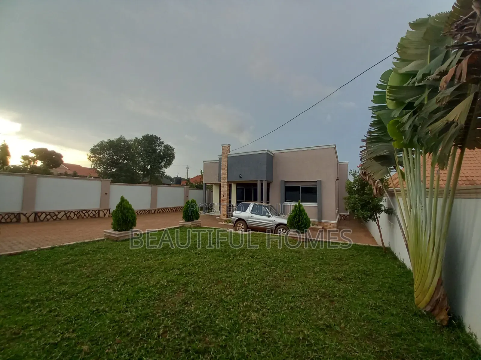 Furnished 4bdrm Bungalow in Kira for sale