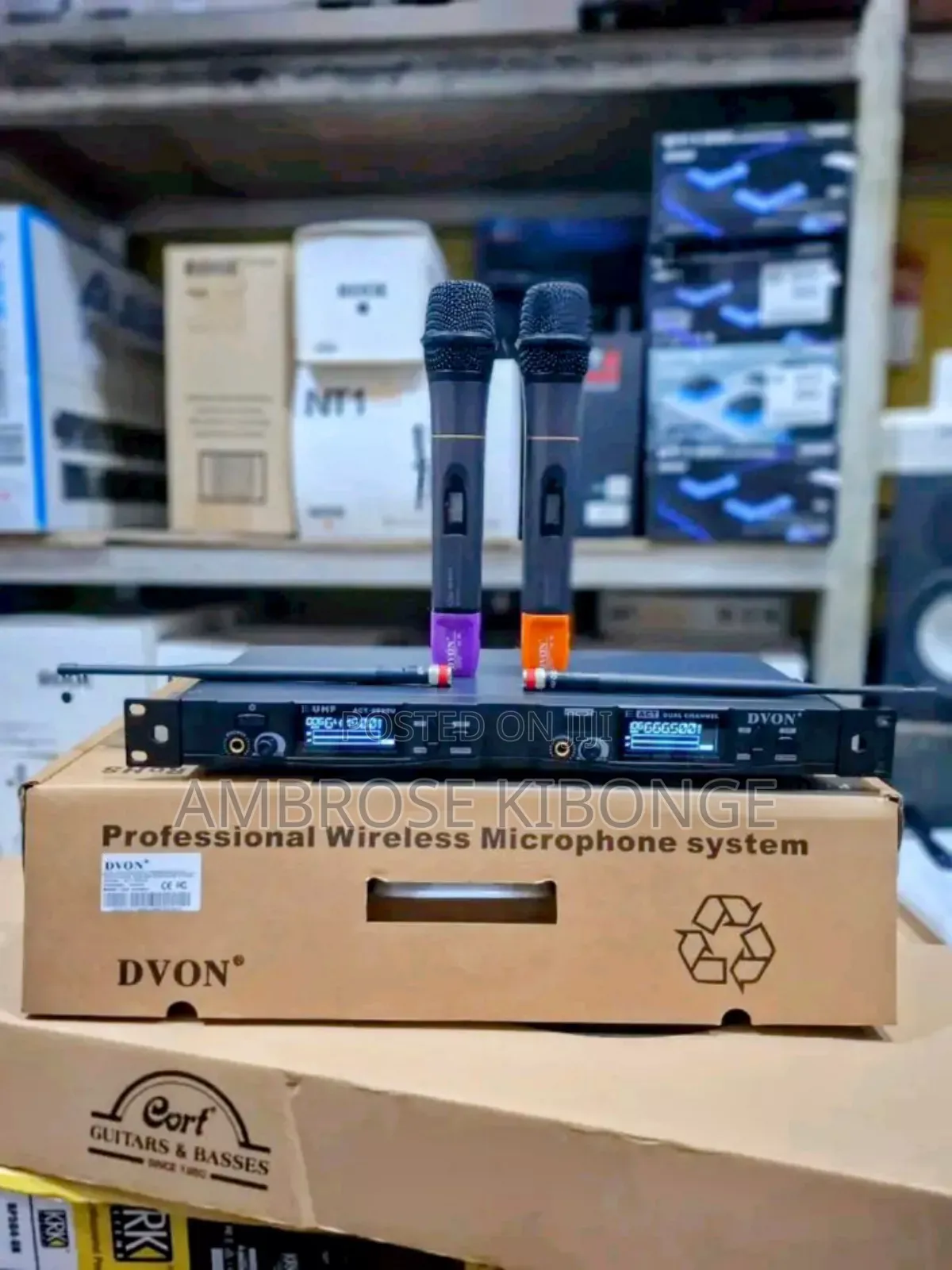 Powerful Clear Sound DVON 9090U Digital Wireless Microphone