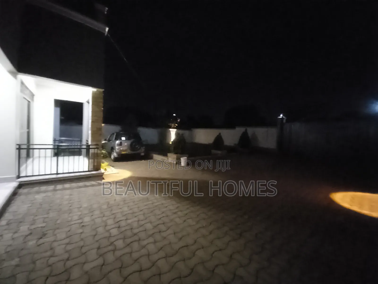 Furnished 4bdrm House in Kira for sale
