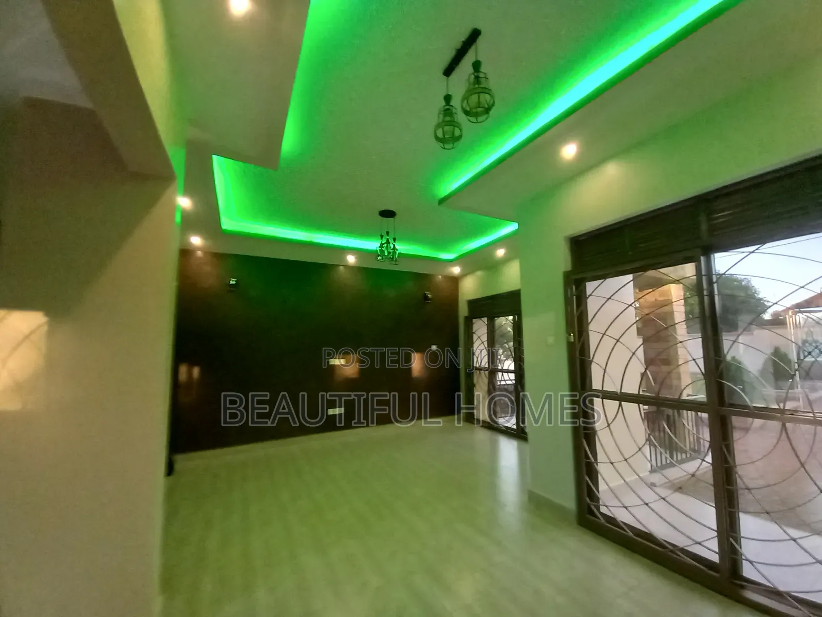 Furnished 4bdrm House in Kira for sale