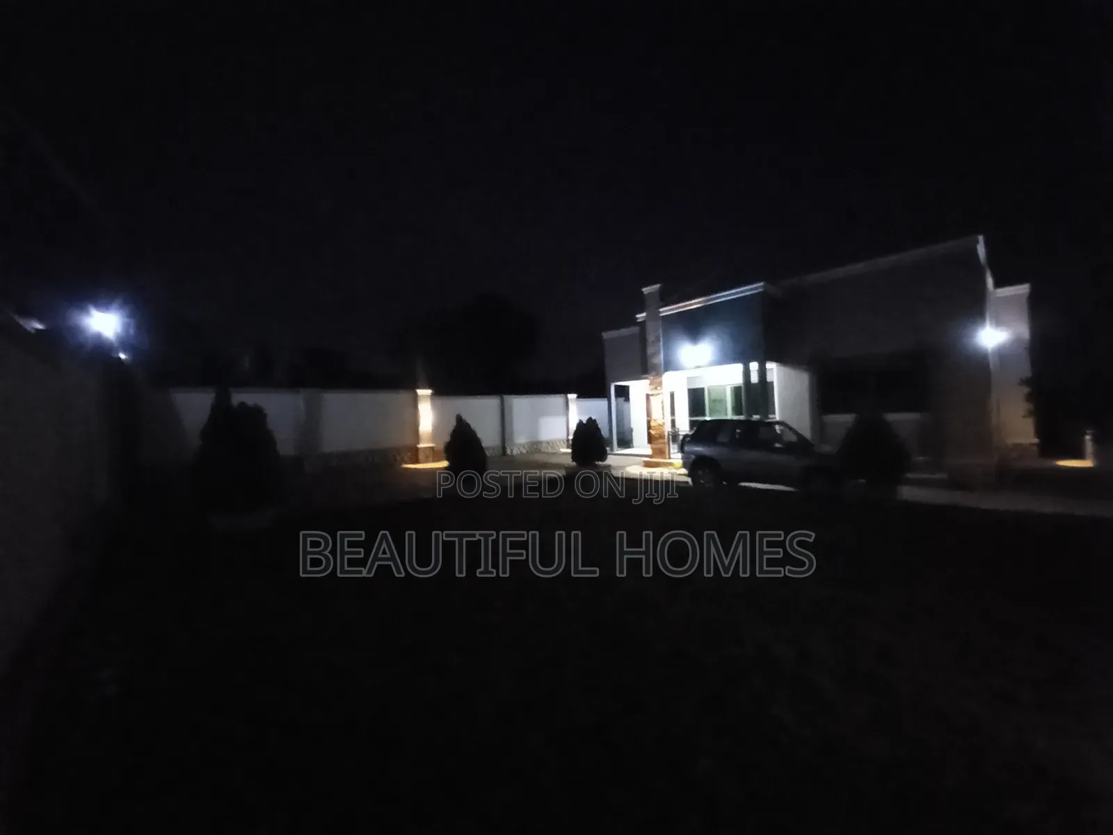 Furnished 4bdrm Bungalow in Kira for sale