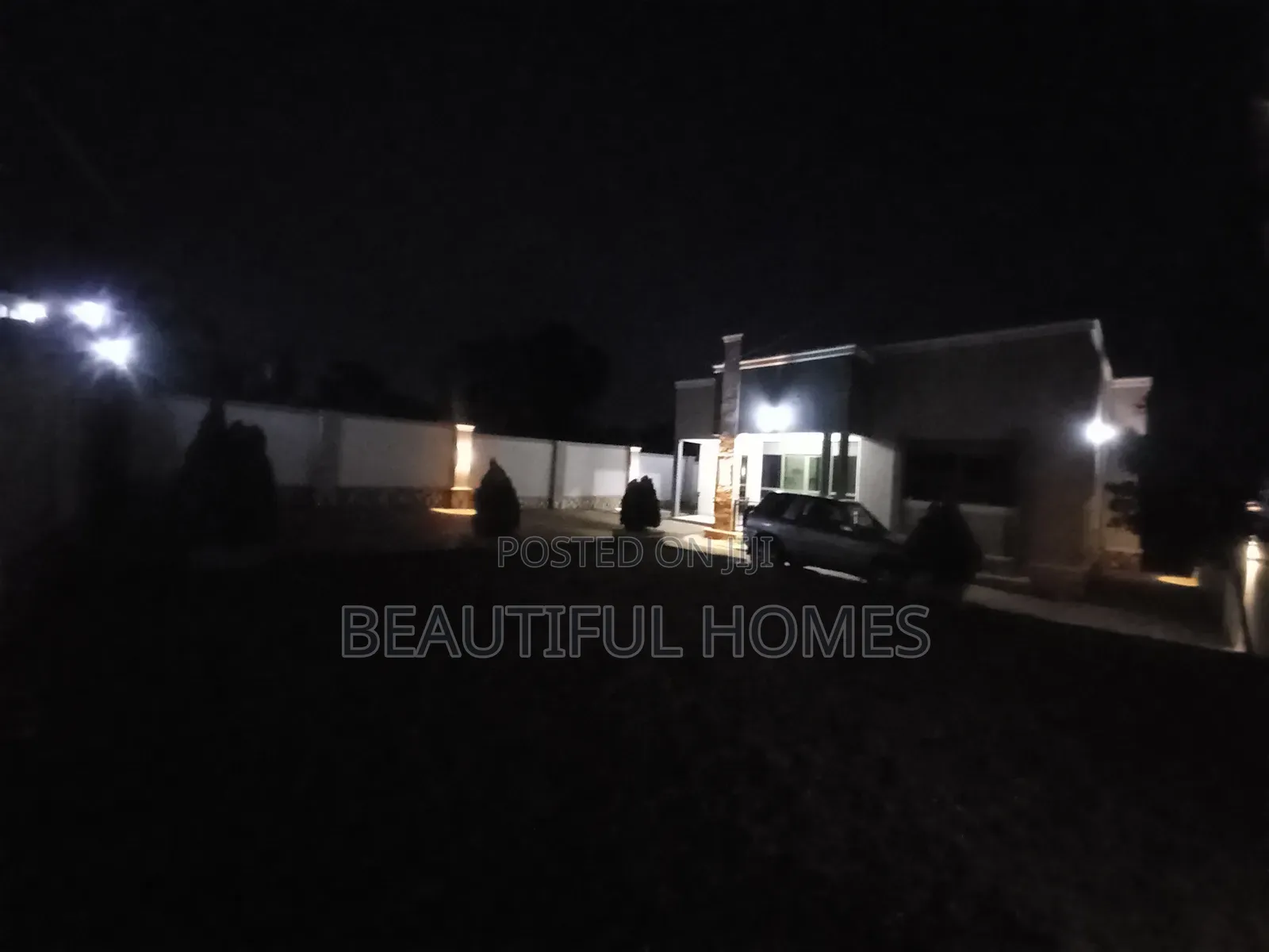 Furnished 4bdrm Bungalow in Kira for sale