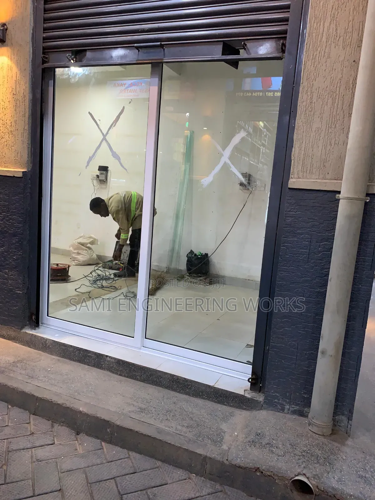 Aluminum Slidding Shopfront Town