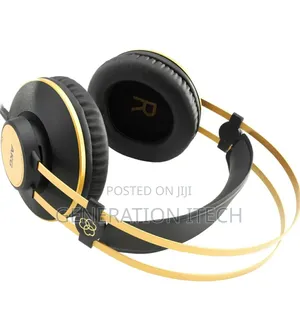 AKG High Performance Closed-Back Monitoring Headphones