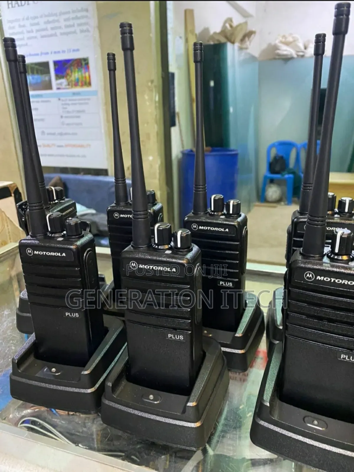 2 PCS Motorolla Plus Radio Calls - Walkie Talkie