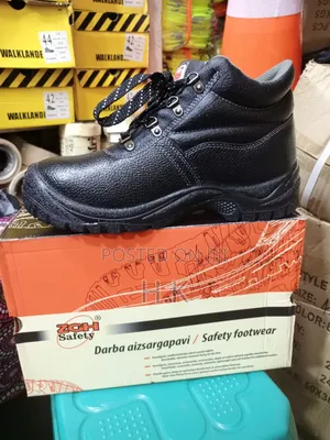 ZGH Safety Foot Wear Boots / Shoes