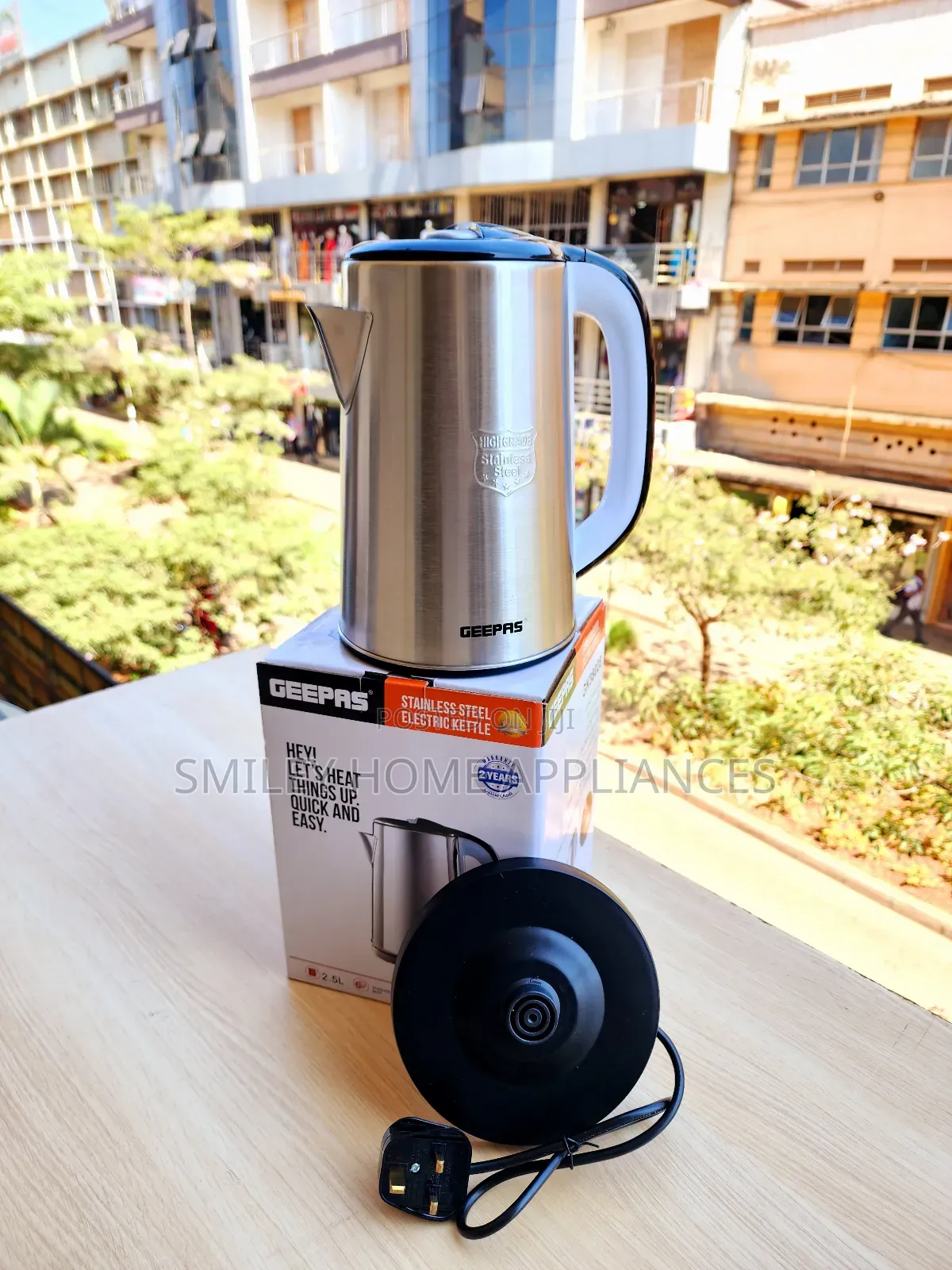 Geepas Gk38028 Electric Water Kettle