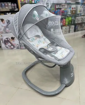 Mastela 3in1 Deluxe Multi-Function Bassinet Electric Rocker