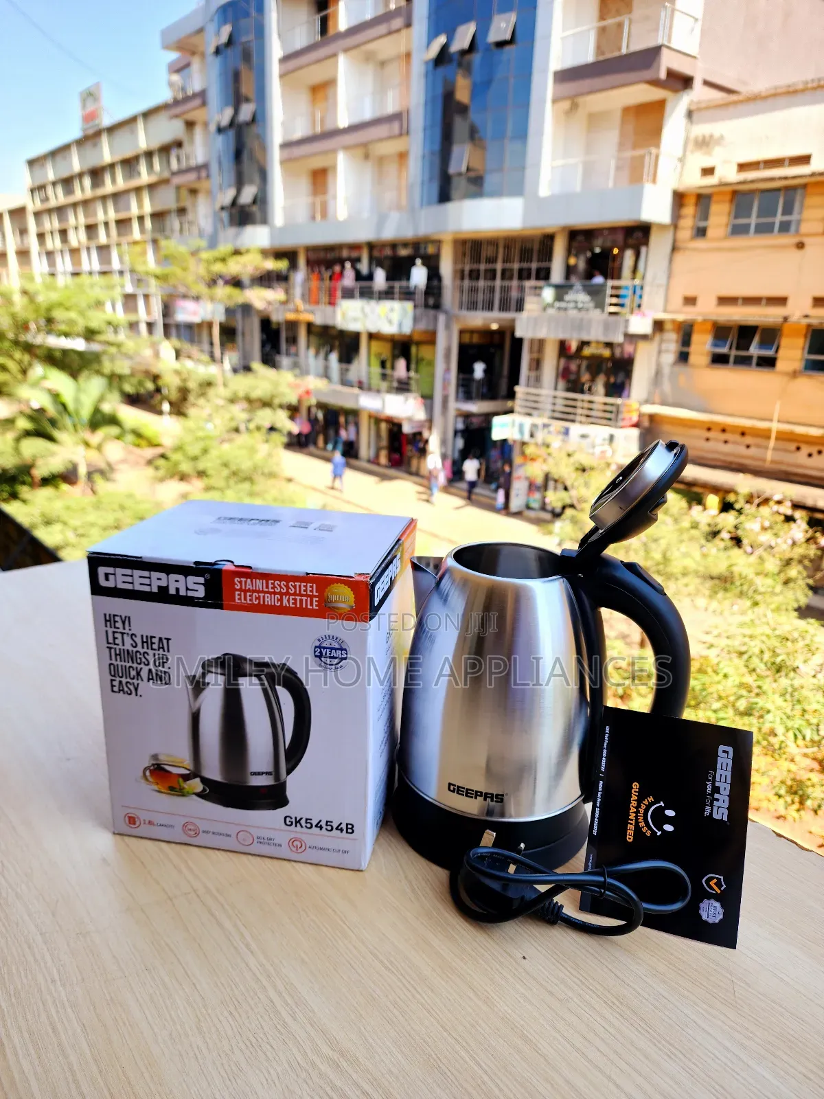 Geepas GK5454 WATER KETTLE at a Cut Price