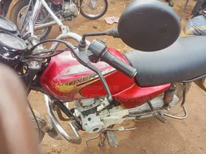 Bajaj Boxer 2019 Red