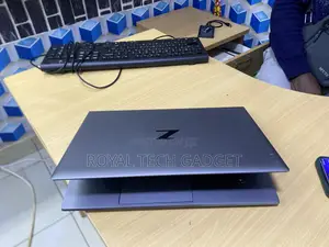 Laptop HP ZBook Firefly G8 16GB Intel Core I7 SSD 512GB
