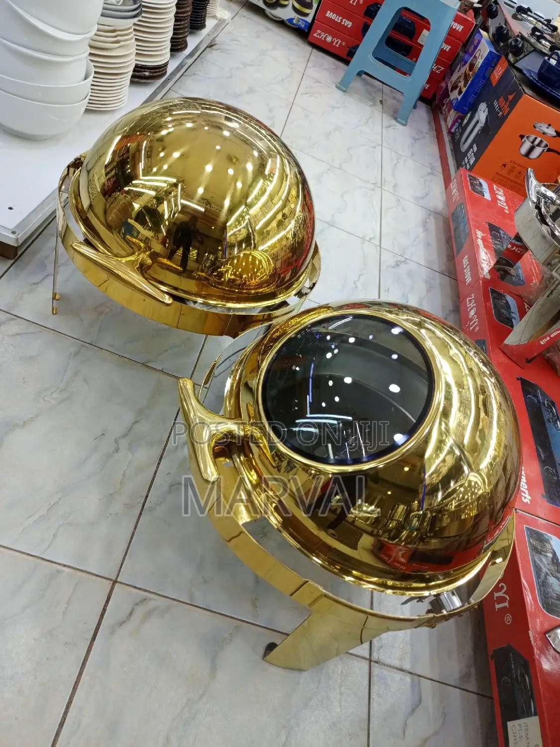 Golden Round Chafing Dish