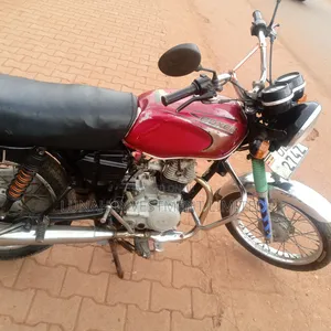Bajaj Boxer 2023 Red