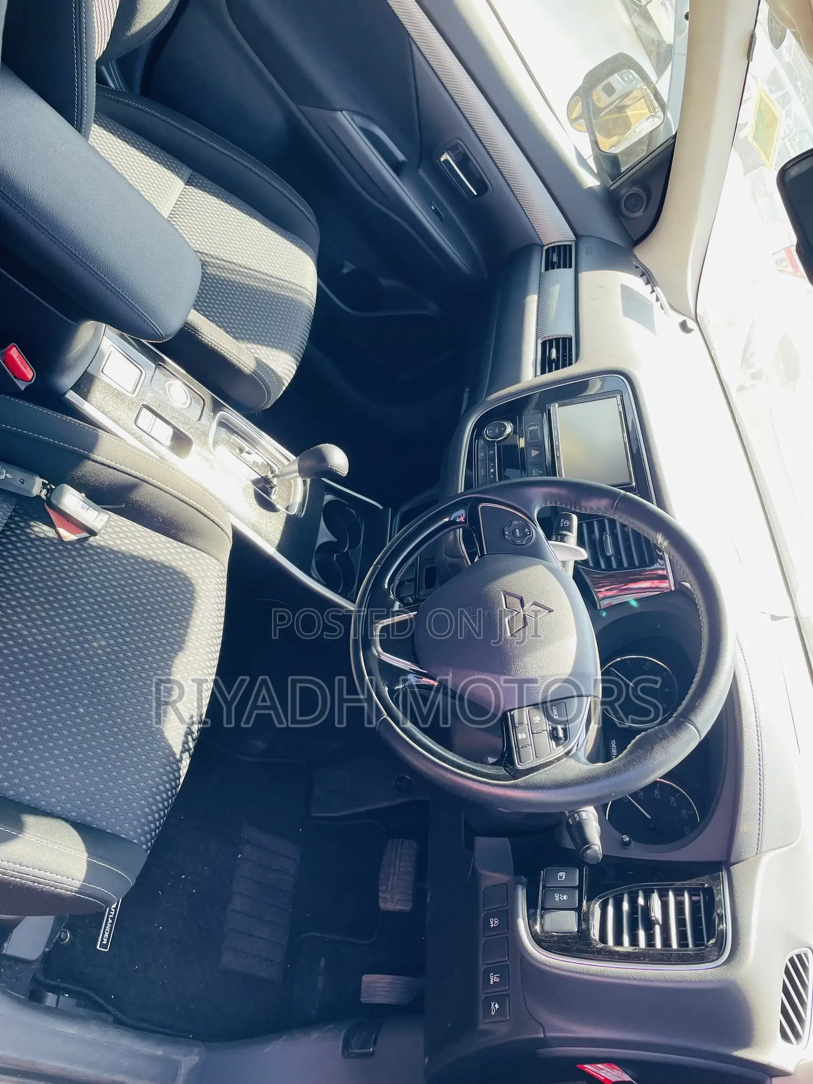 Mitsubishi Outlander 2017 Silver