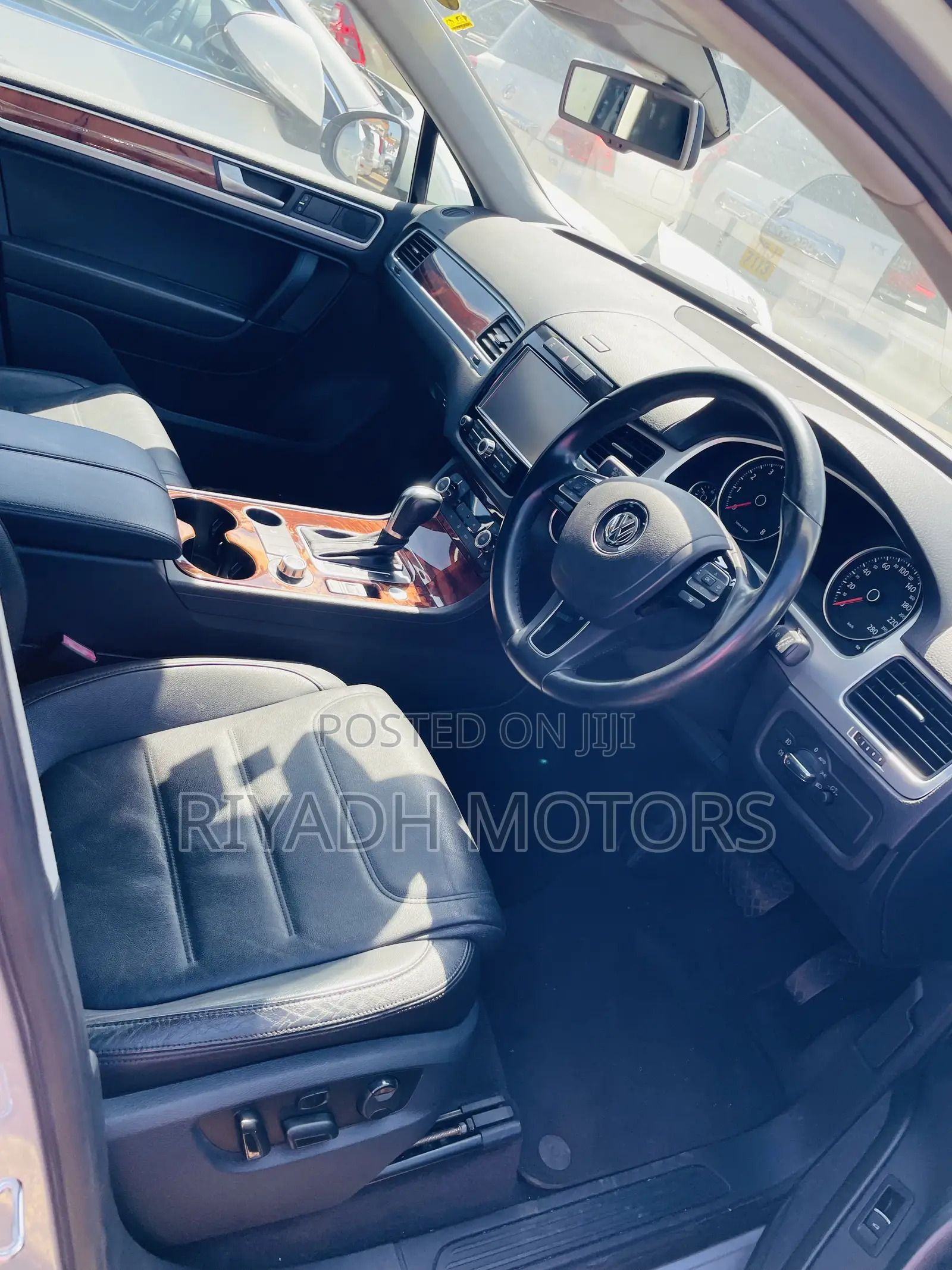Volkswagen Touareg VR6 Executive 2012 Silver