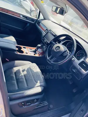 Volkswagen Touareg VR6 Executive 2012 Silver