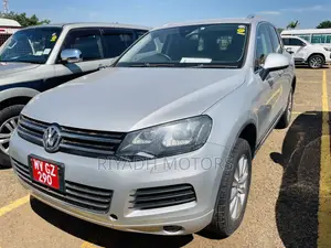 Volkswagen Touareg VR6 Executive 2012 Silver