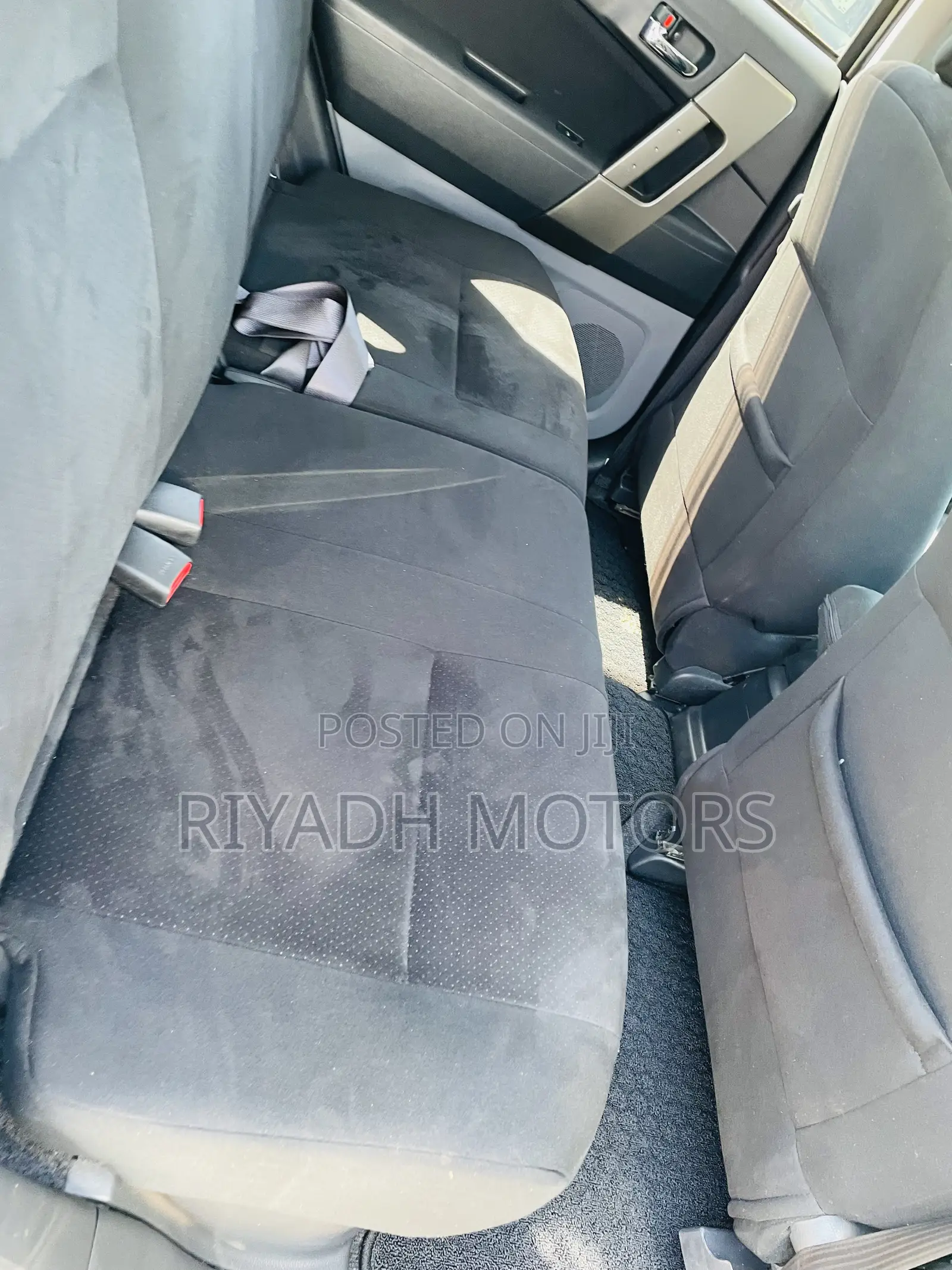 Toyota Rush 1.5 AWD 2011 Gold