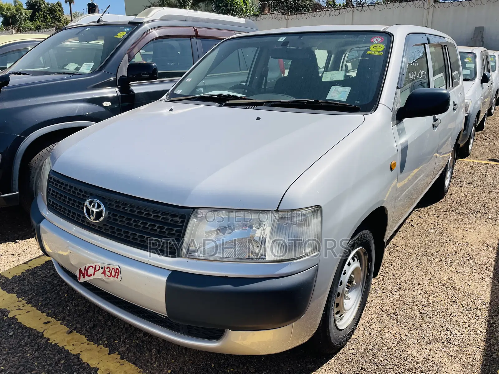 Toyota Probox 1.5 DX Comfort 2WD 2012 Silver